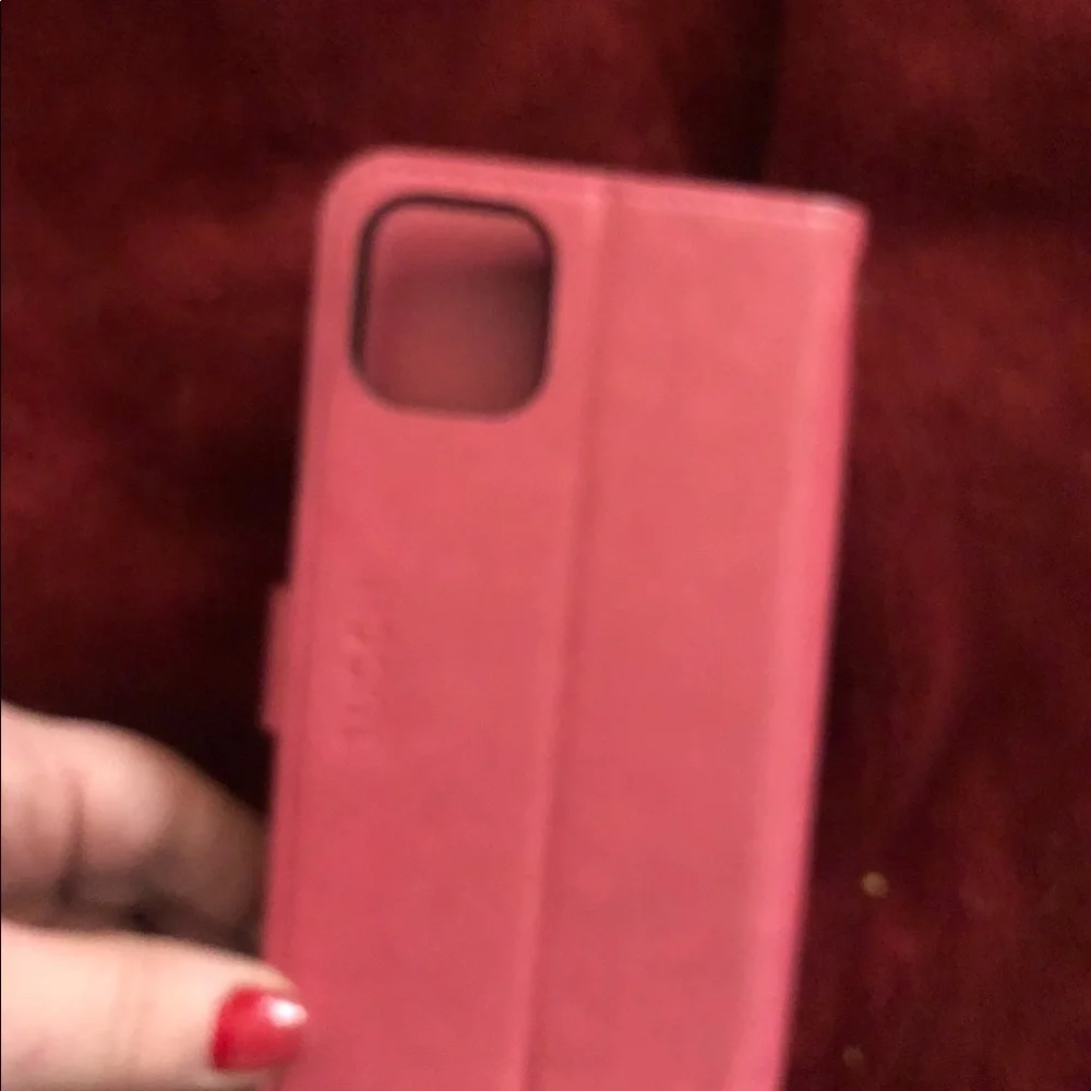N/A red leather